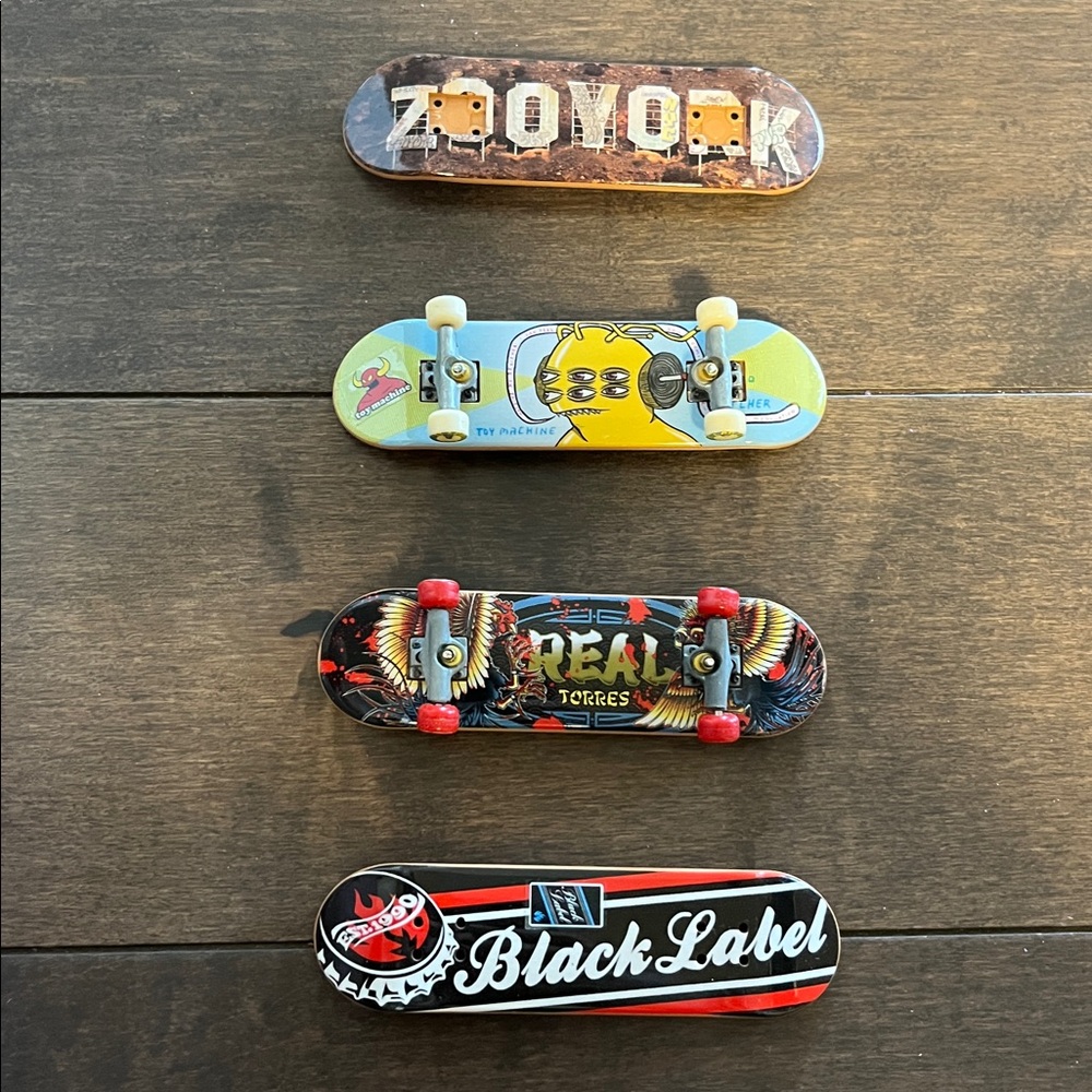 Tech Deck Mini Finger Skateboards - Black and Brown